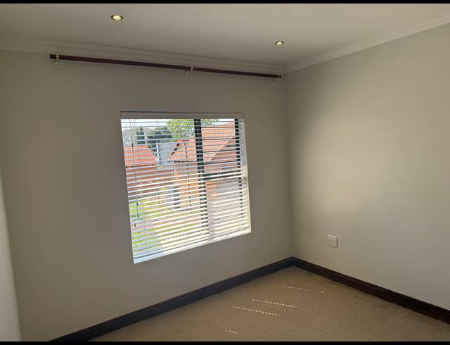 2 BEDROOM SECTIONAL TITLE FOR SALE IN NEWLANDS